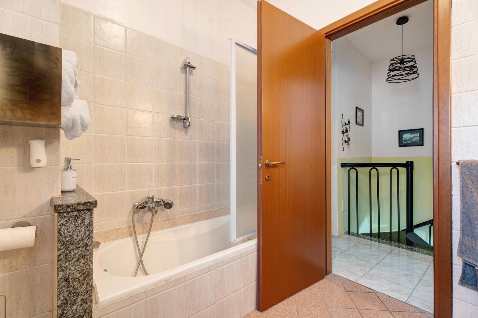 Casa Perry - Lago Maggiore Borgo Ticino ภายนอก รูปภาพ